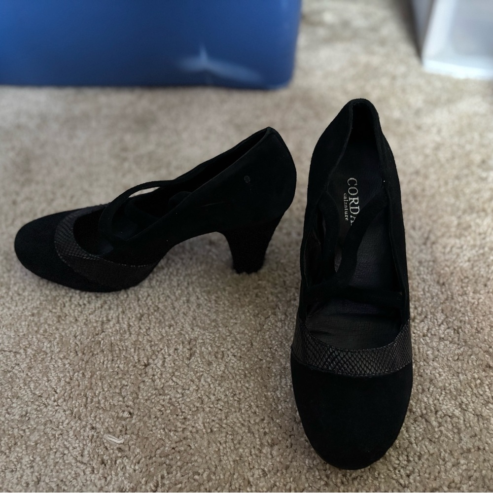 Cordani Black Suede Heels Elegant Slip-On Pumps